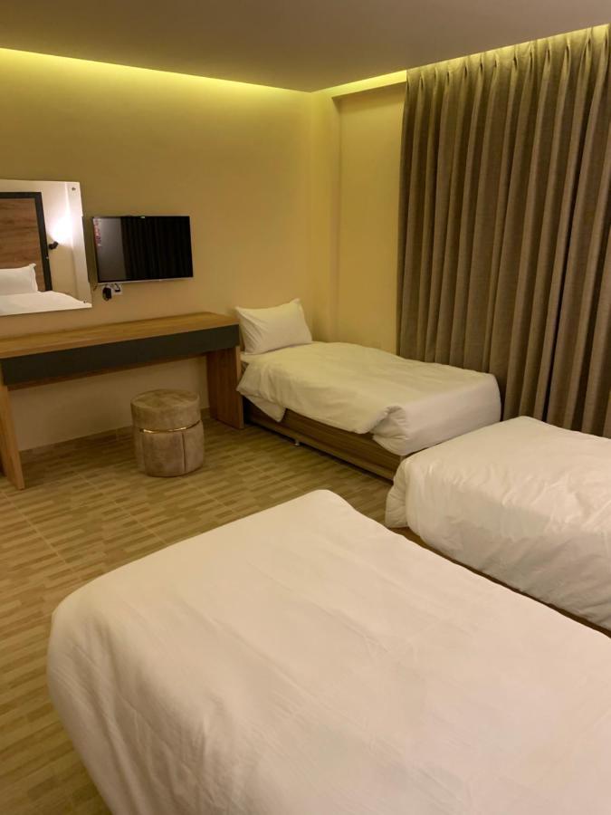 The Palm Hotel Akaba Zewnętrze zdjęcie
