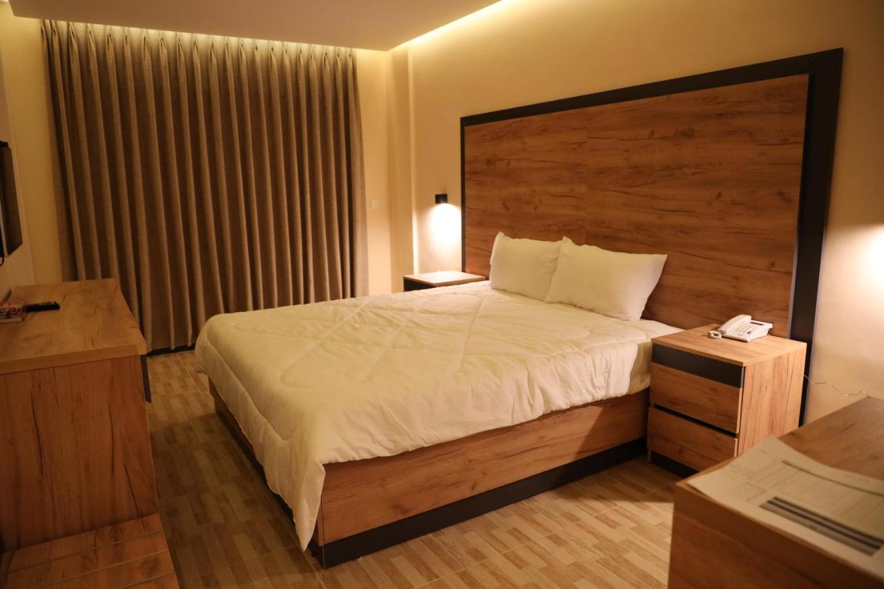 The Palm Hotel Akaba Zewnętrze zdjęcie